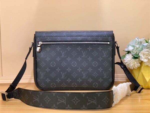 Louis Vuitton Messengerama Bag - LB57