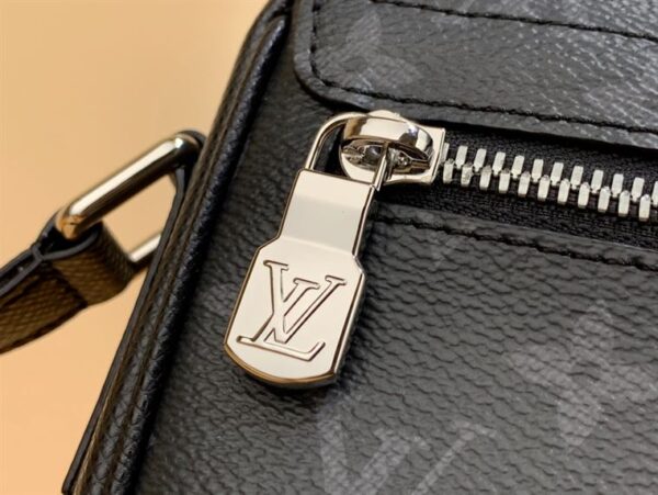 Louis Vuitton Messengerama Bag - LB57