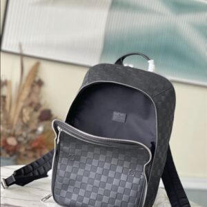 Louis Vuitton Michael Backpack NV2 - LP04