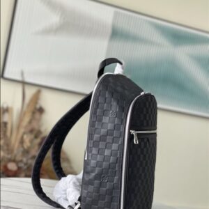 Louis Vuitton Michael Backpack NV2 - LP04