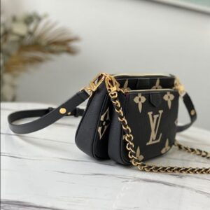 Louis Vuitton Multi Pochette Accessoire Bag - LH01