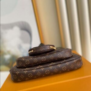 Louis Vuitton Multi Pochette Accessoire Bag - LH04