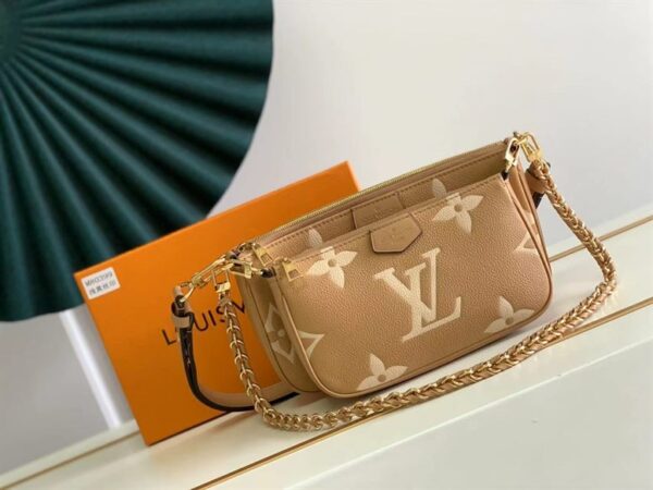 Louis Vuitton Multi Pochette Accessoire Bag - LH57