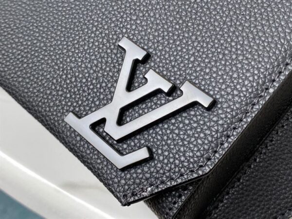 Louis Vuitton New Sling Aerogram Bags - LB88