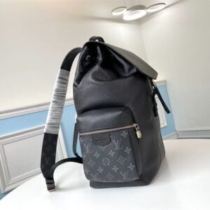 Louis Vuitton Outdoor Backpack - LP22