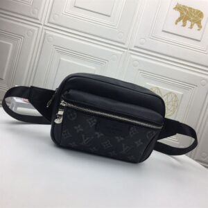 Louis Vuitton Outdoor Bumbag Bag - LB63