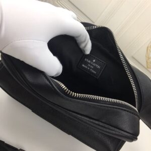 Louis Vuitton Outdoor Bumbag Bag - LB63