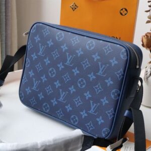 Louis Vuitton Outdoor Messenger Bag - LB64