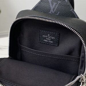 Louis Vuitton Outdoor Slingbag - LB82