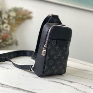 Louis Vuitton Outdoor Slingbag - LB82