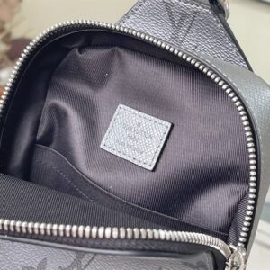 Louis Vuitton Outdoor Slingbag - LB83