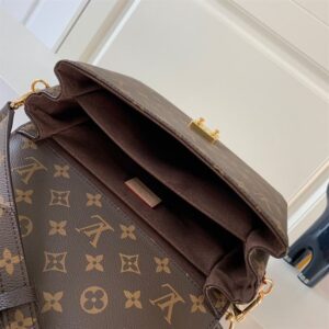 Louis Vuitton Pochette Métis Bag - LH06