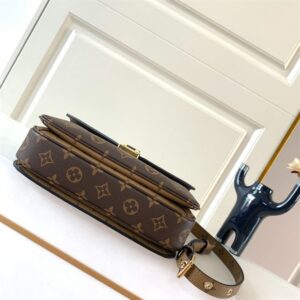 Louis Vuitton Pochette Métis Bag - LH07