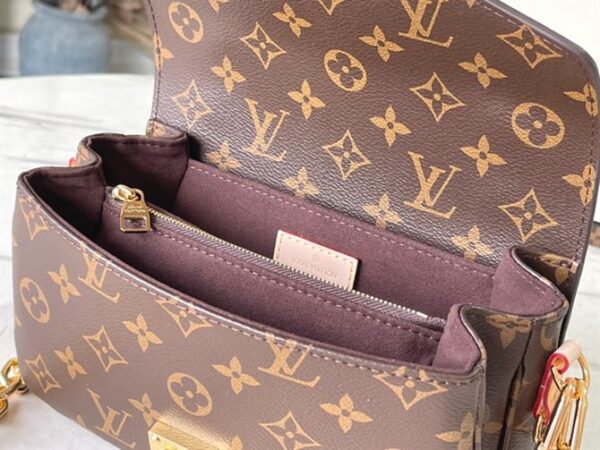 Louis Vuitton Pochette Métis East West Bag - LH05