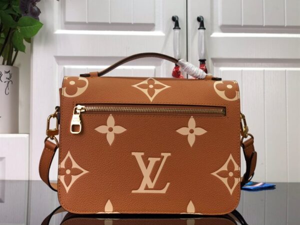 Louis Vuitton Pochette Métis Handbag - LH53