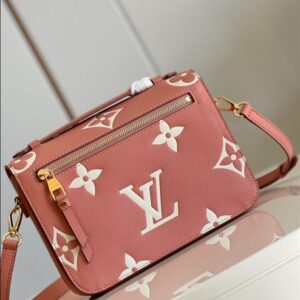 Louis Vuitton Pochette Métis Handbag - LH54