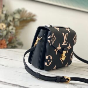 Louis Vuitton Pochette Métis Handbag - LH55