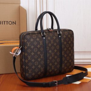 Louis Vuitton Porte-Documents Voyage PM - BL05