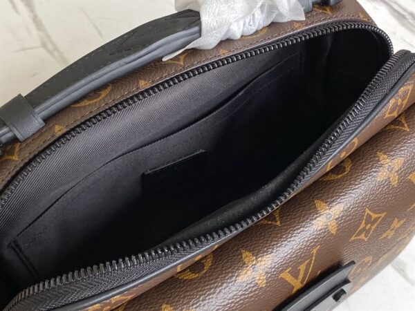 Louis Vuitton S Lock Messenger Bag - LB66