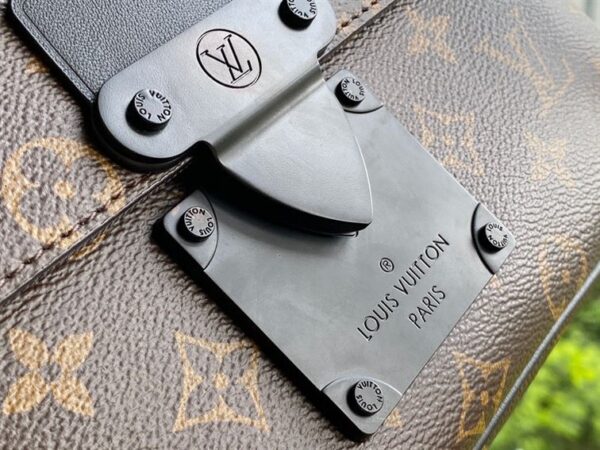 Louis Vuitton S Lock Messenger Bag - LB66