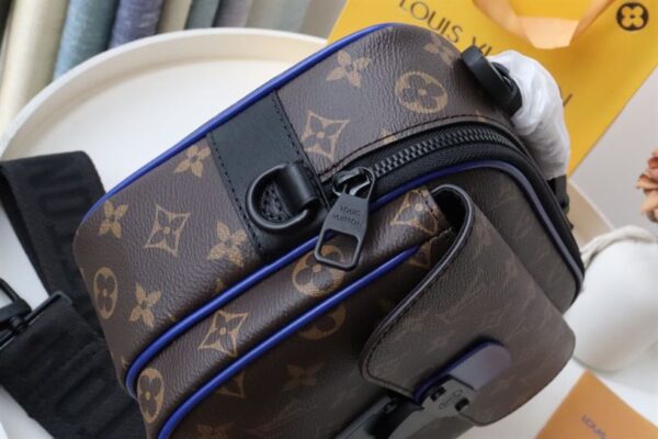 Louis Vuitton S-Lock Messenger - LB100