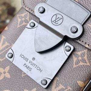 Louis Vuitton S-Lock Vertical Wearable Wallet - LBS10