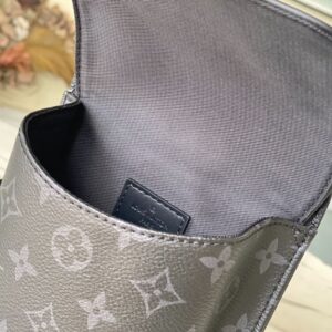 Louis Vuitton Saumur Slingbag - LB81