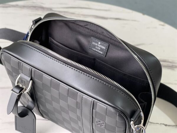 Louis Vuitton Sirius Messenger Bag - LB58