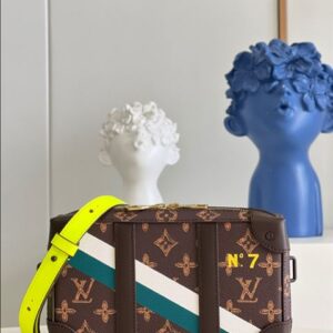 Louis Vuitton Soft Trunk Wearable Wallet - LB11