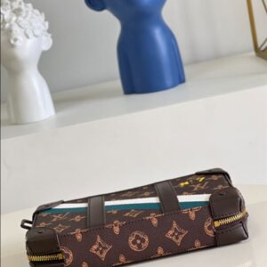 Louis Vuitton Soft Trunk Wearable Wallet - LB11