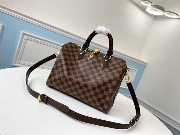 Louis Vuitton Speedy Bandoulière 30 Handbag - LH15