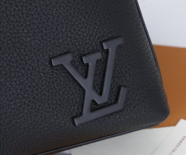 Louis Vuitton Takeoff Briefcase - BL06