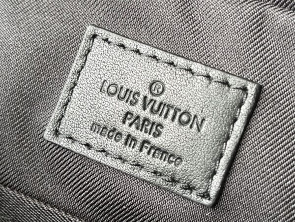 Louis Vuitton Trio Messenger - LB42