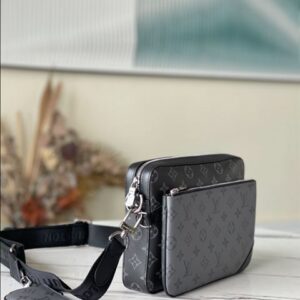 Louis Vuitton Trio Messenger - LB42