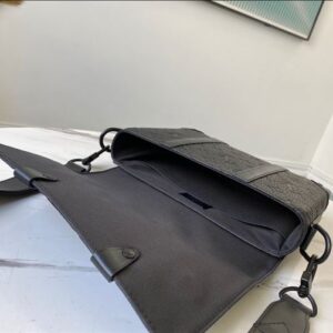 Louis Vuitton Trunk Messenger Bags - LB34