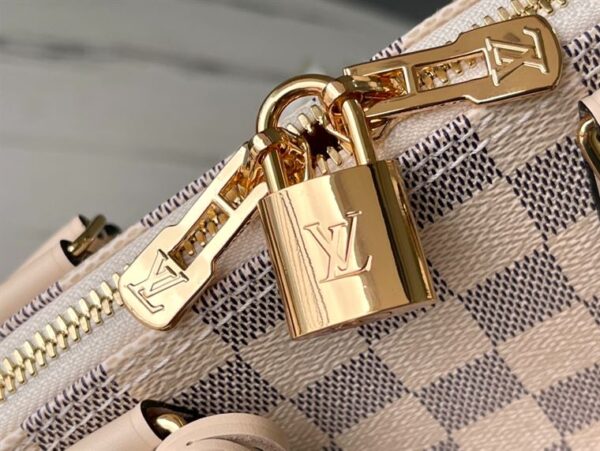 Louis Vuitton Alma BB Handbag - LH138