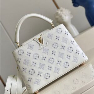 Louis Vuitton Capucines BB Handbag - LH196