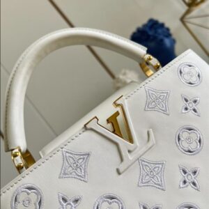 Louis Vuitton Capucines BB Handbag - LH196