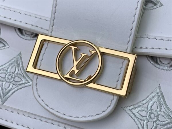 Louis Vuitton Dauphine East West Handbag - LH117