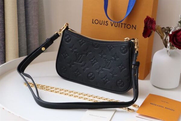 Louis Vuitton Easy Pouch On Strap Handbag - LH166