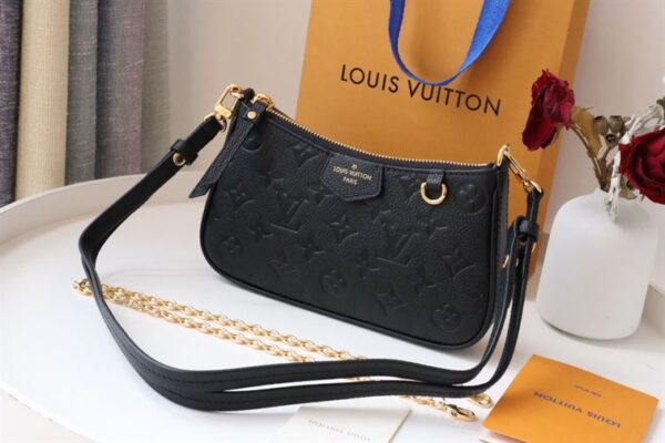 Louis Vuitton Easy Pouch On Strap Handbag - LH166