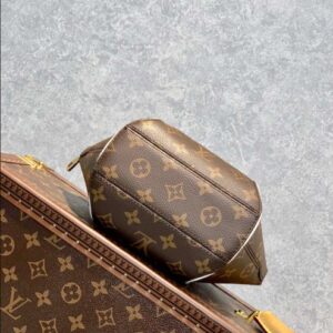 Louis Vuitton Ellipse BB Handbag - LH81