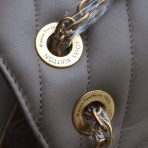 Louis Vuitton New Wave Chain Bag - LH100