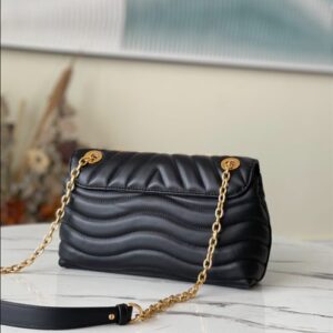 Louis Vuitton New Wave Chain Bag - LH101