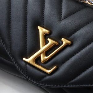 Louis Vuitton New Wave Chain Bag - LH101