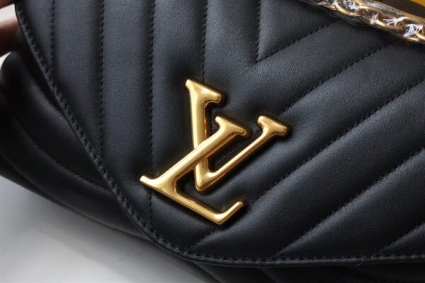 Louis Vuitton New Wave Chain Bag - LH101