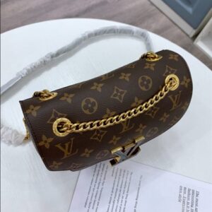 Louis Vuitton Passy Handbag - LH71