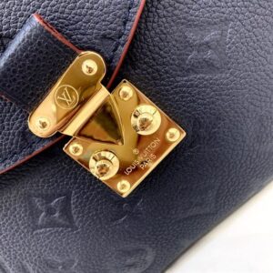 Louis Vuitton Pochette Métis Handbag - LH201