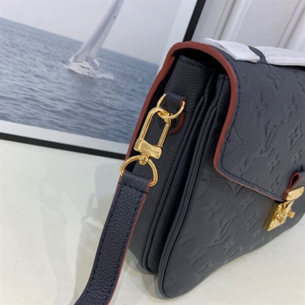 Louis Vuitton Pochette Métis Handbag - LH201