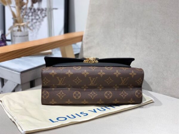 Louis Vuitton Victoire Monogram Handbag - LH192